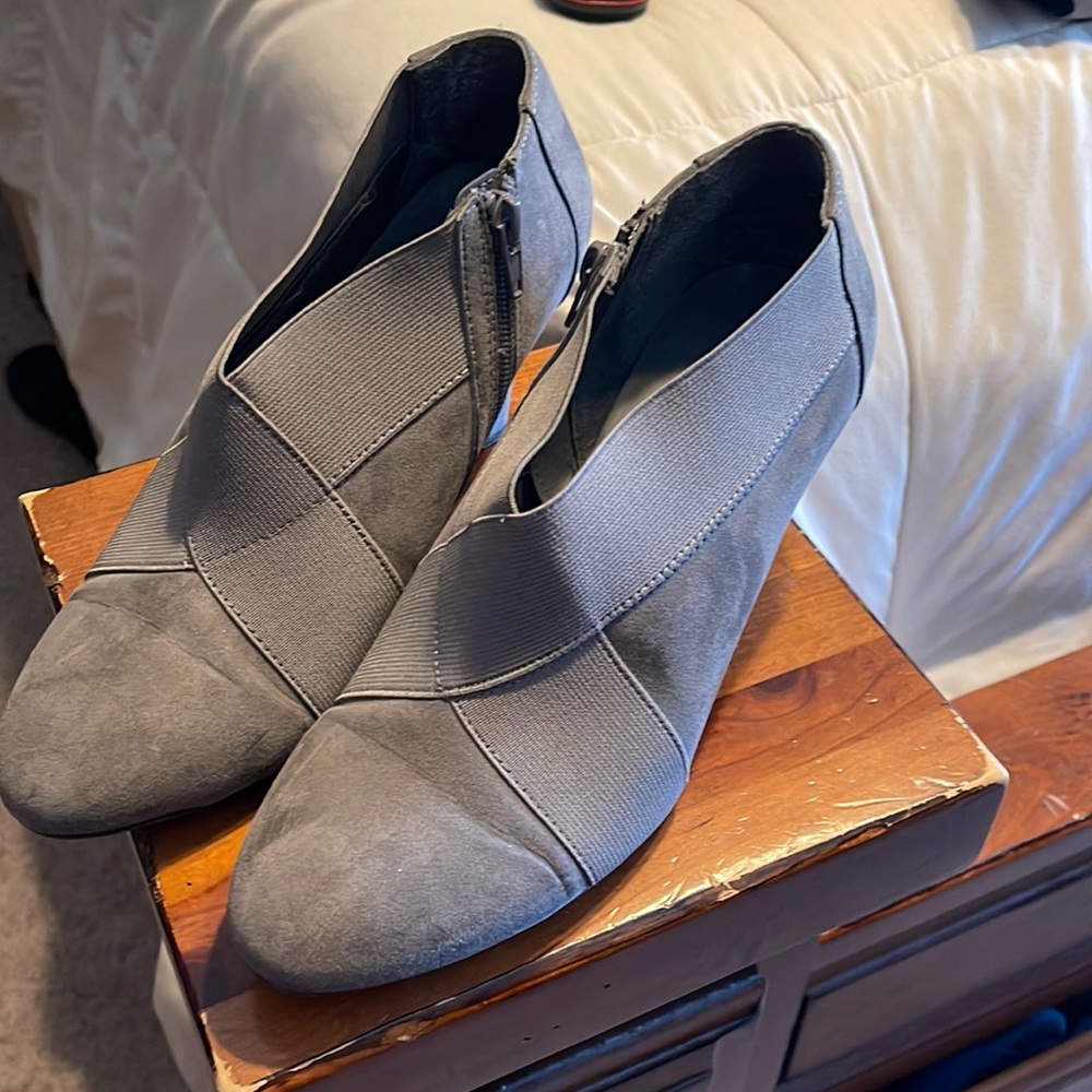 Size 8 gray bootie heels